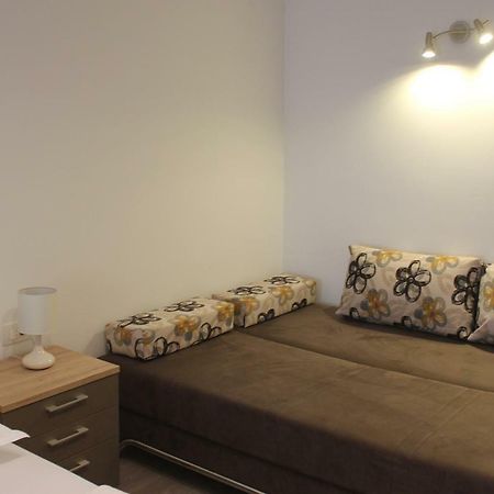 אומיס Apartman Tafra מראה חיצוני תמונה