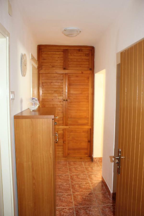 אומיס Apartman Tafra מראה חיצוני תמונה