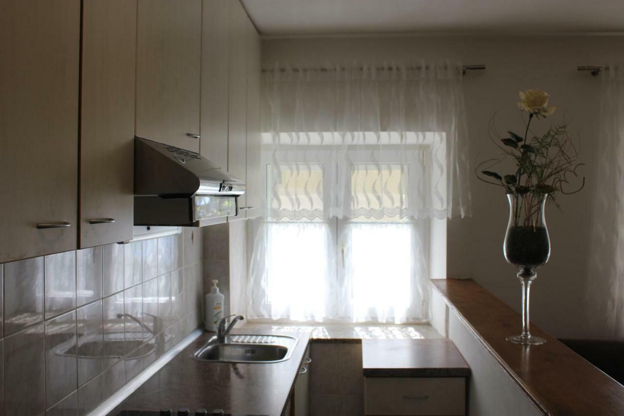 אומיס Apartman Tafra מראה חיצוני תמונה