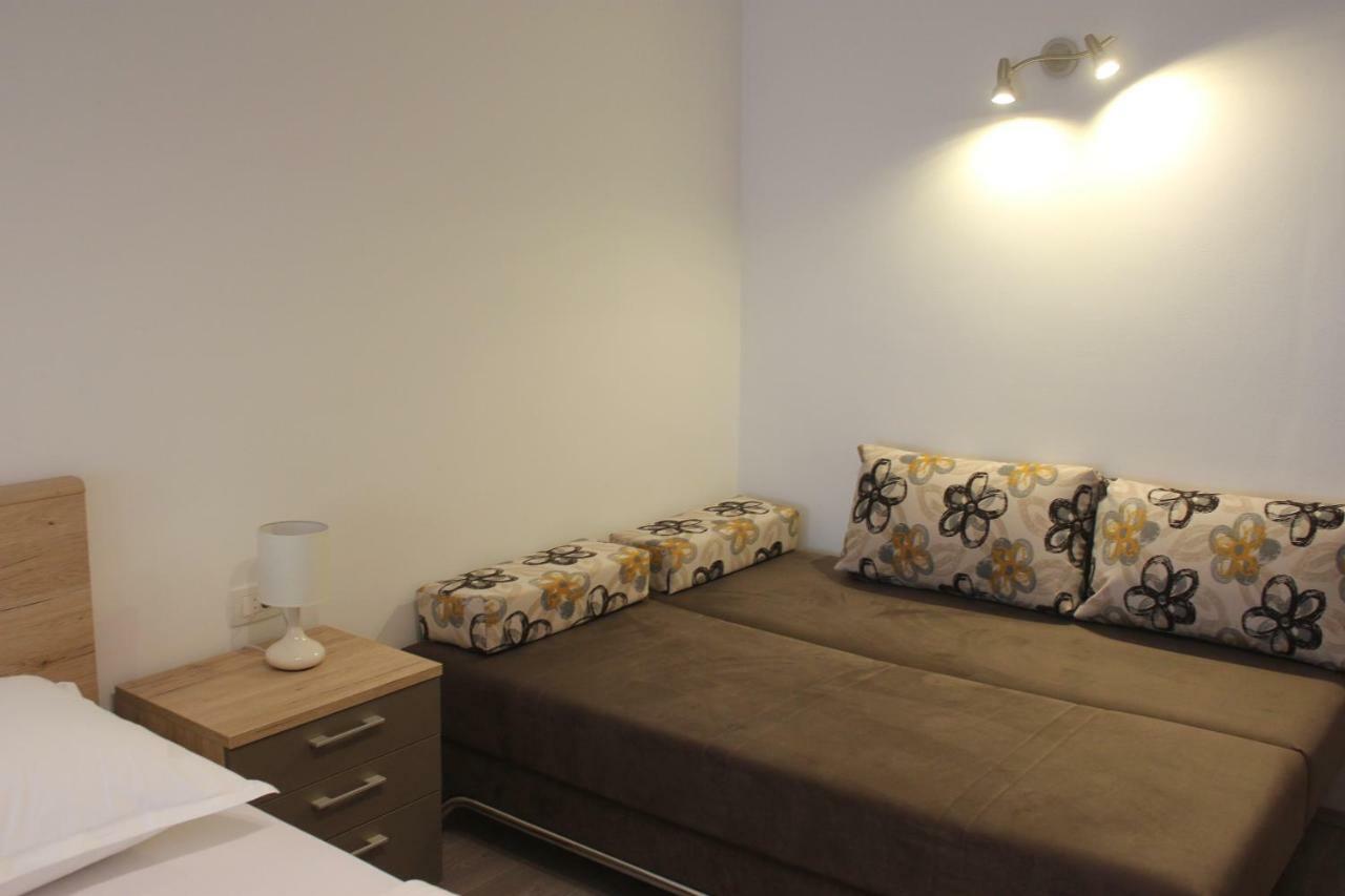 אומיס Apartman Tafra מראה חיצוני תמונה