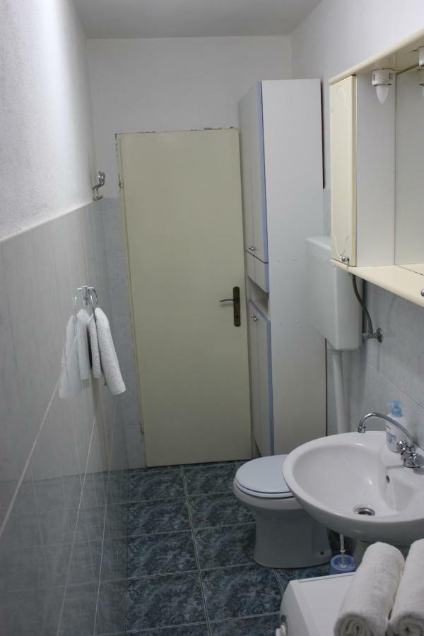 אומיס Apartman Tafra מראה חיצוני תמונה