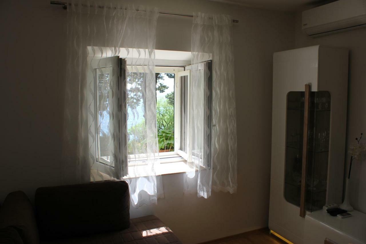 אומיס Apartman Tafra מראה חיצוני תמונה