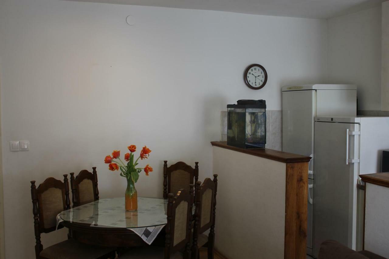 אומיס Apartman Tafra מראה חיצוני תמונה