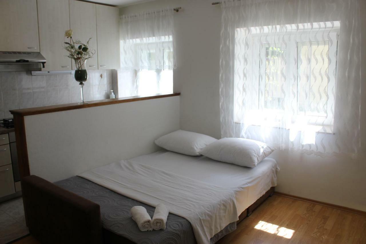 אומיס Apartman Tafra מראה חיצוני תמונה