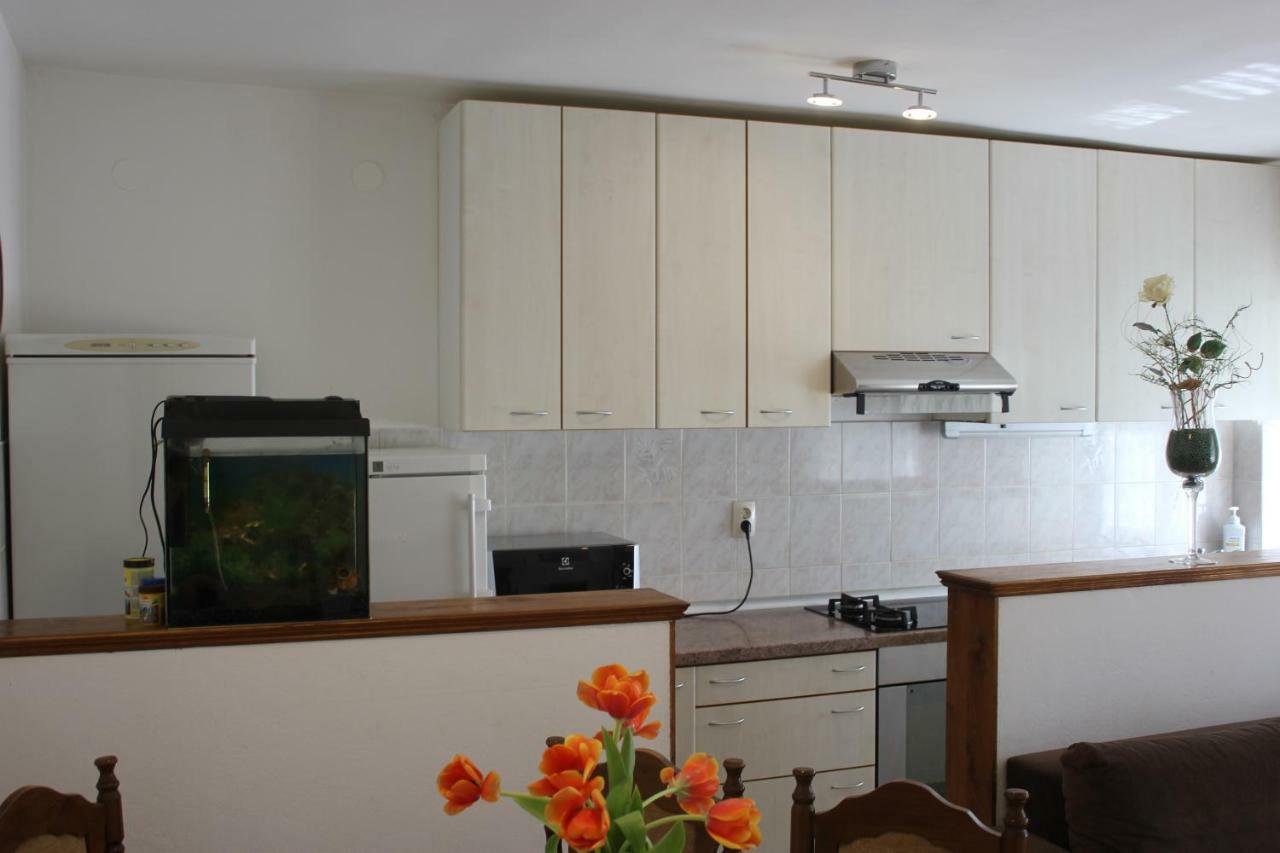 אומיס Apartman Tafra מראה חיצוני תמונה